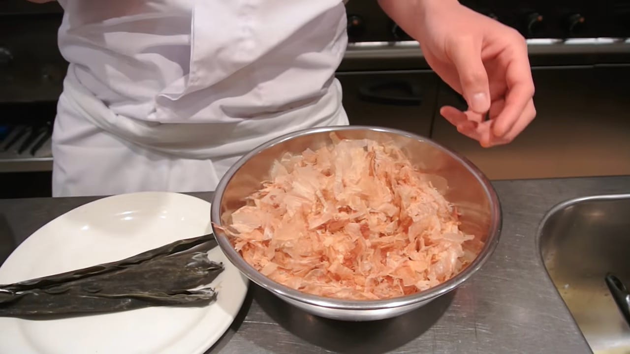 how-to-make-dashi-stock-recipe-authentic-japanese-technique-bon-apetit